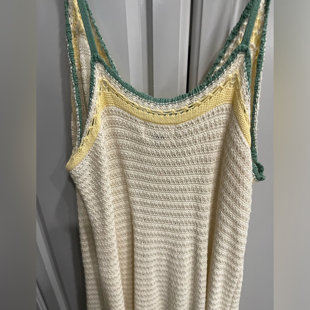 Universal Threads Elegant Yellow and Cream Crochet Dress 2X - Picture 8 of 11
